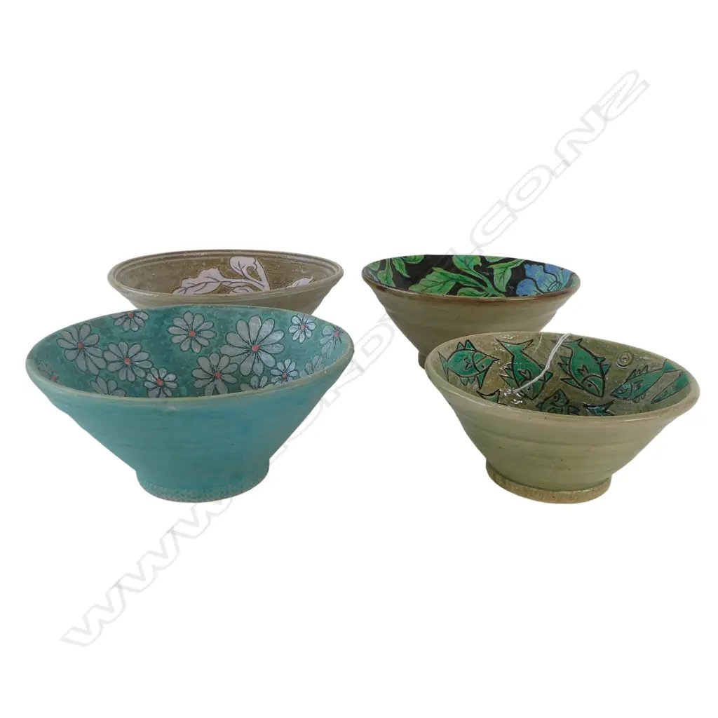 4 KEUM SUN LEE DECORATED BOWLS, H.80mm x Dia.180-200mm, unglazed decorative only Image 1++