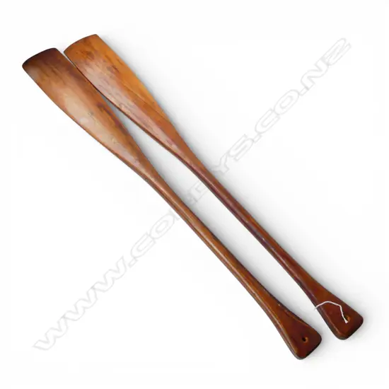 PAIR OF VINTAGE WOODEN OARS, L.1210MM
