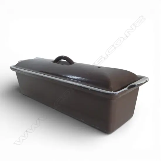 LE CRUESET CAST IRON & ENAMEL TERRINE DISH L.350mm...