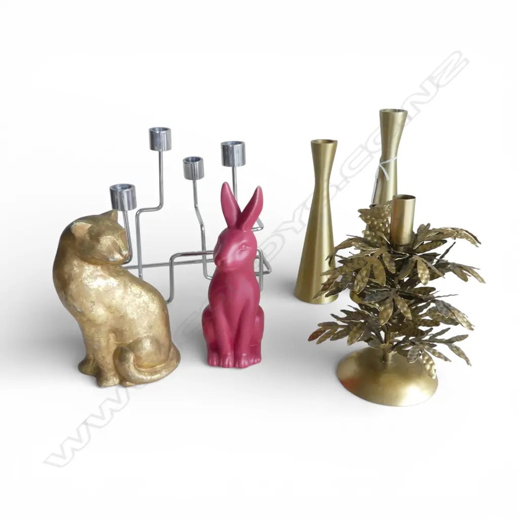 5 DECOR PCES; 4 CANDLESTICKS (PR+2) H.255mm, GOLD CAT & RED RABBIT Image 1++