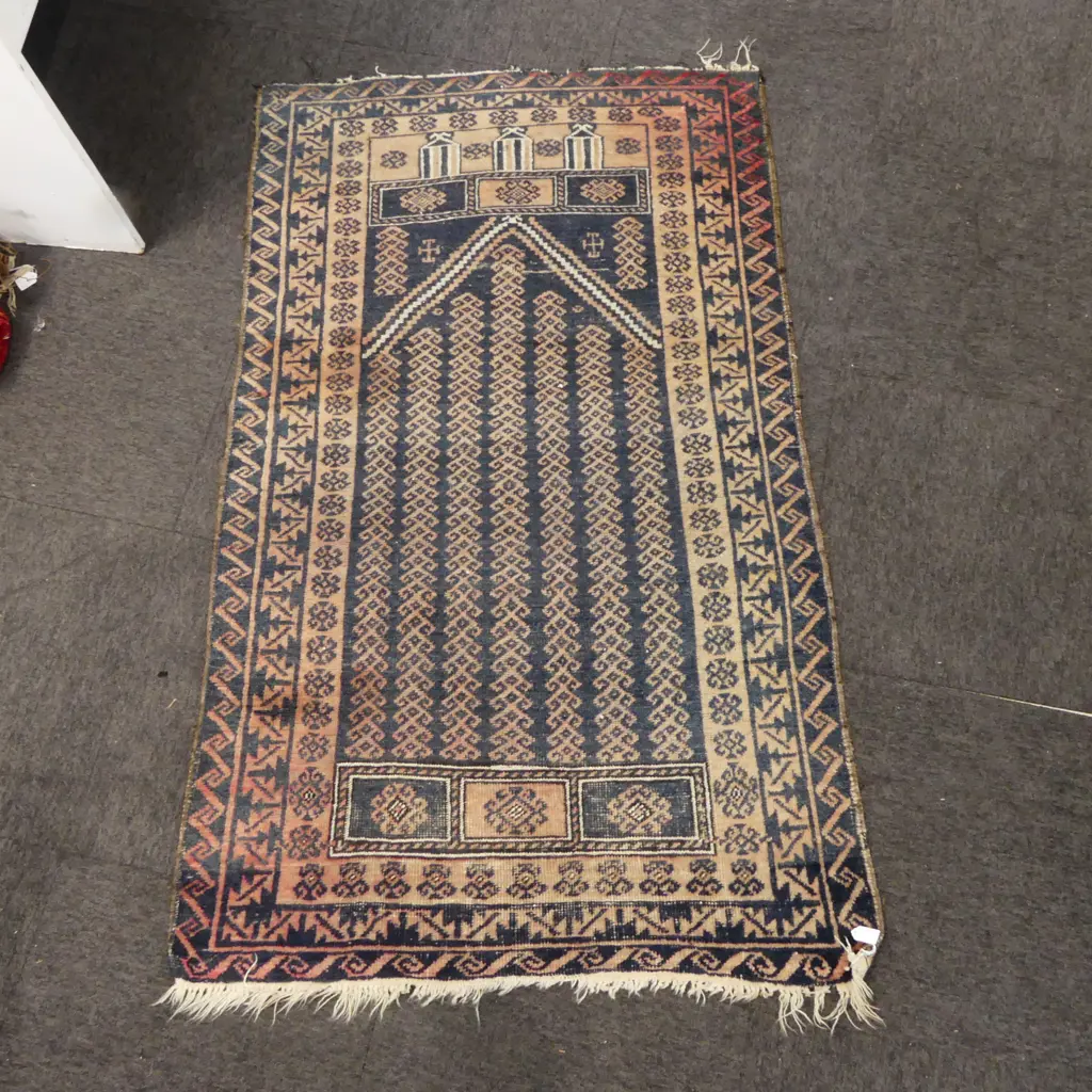 Persian hand knotted prayer rug indigo & red soft faded tones. No fringe 1 end. 1550 x 930mm Image 1++