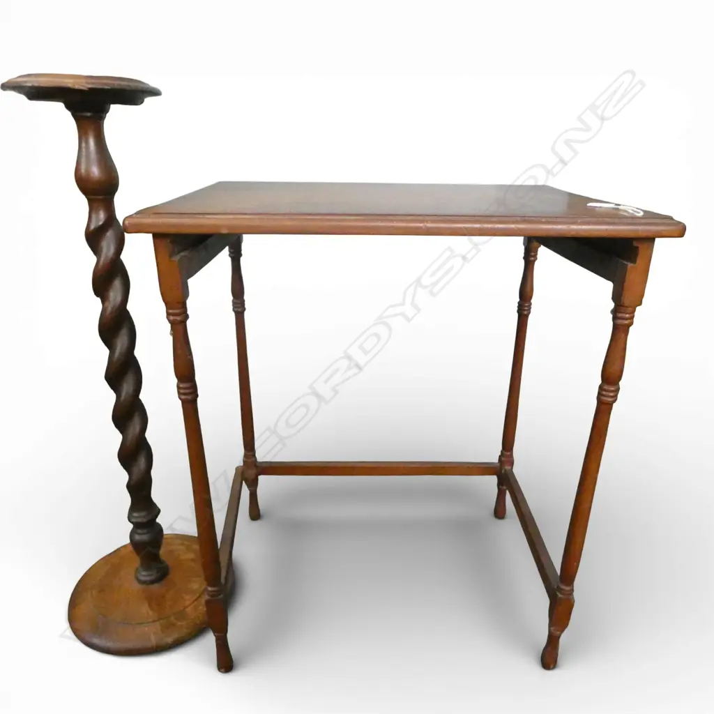 OAK BARLEY TWIST STAND H.670mm + SMALL TABLE Image 1++