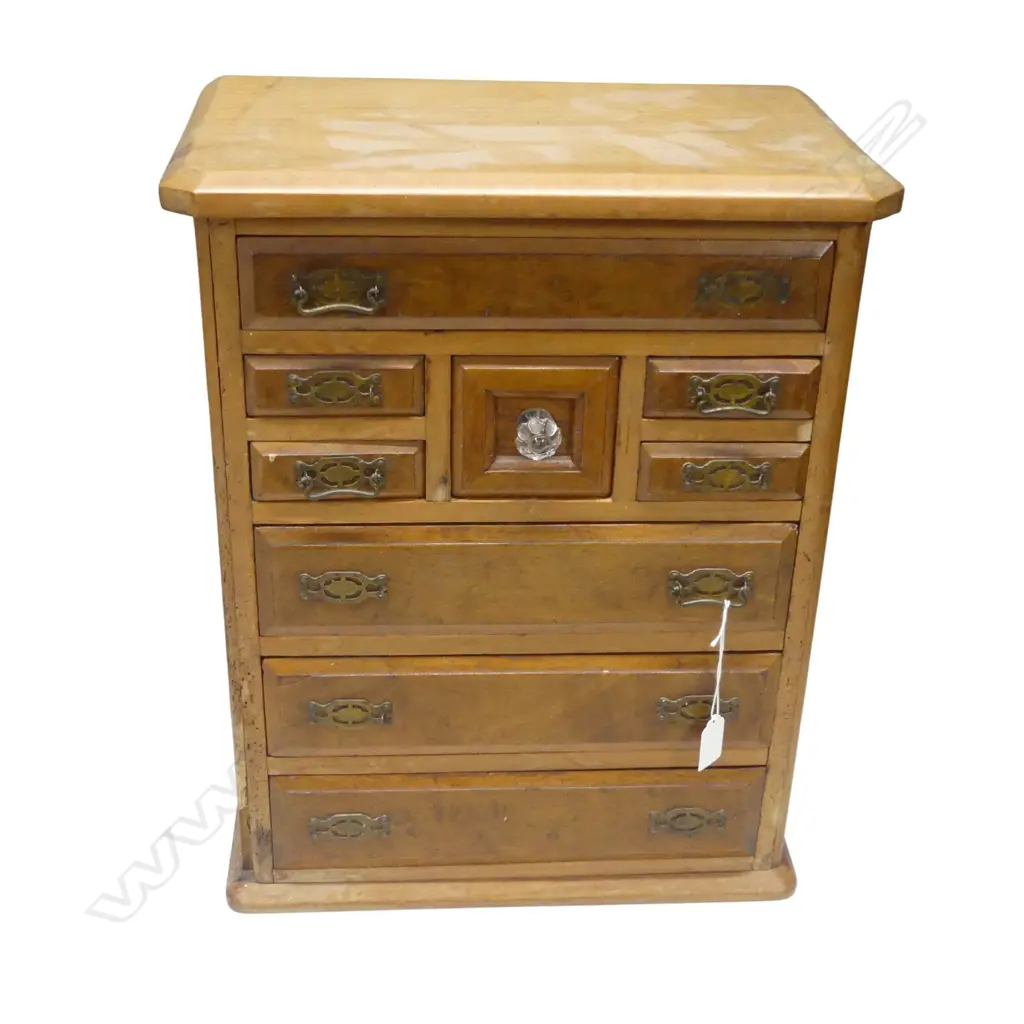MOTTLED KAURI APPRENTICE CHEST 400x240x500mm some fualts Image 1++