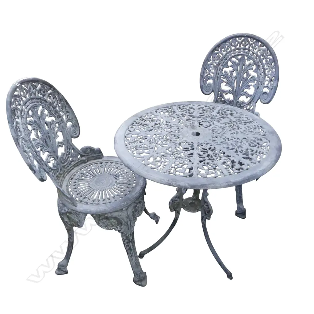 PR HEAVY CAST IRON GARDEN / PATIO CHAIRS & TABLE Image 1++