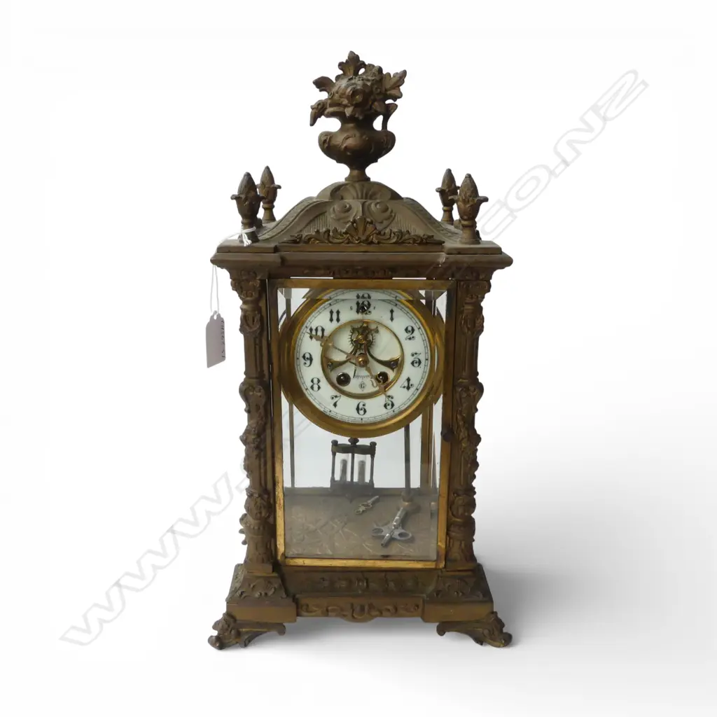 GILBERT (USA) ORMOLU CASED MANTLE CLOCK, ESCAPMENT, MERCURY PENDULUM WITH KEY (APPEARS IN WORKING ORDER)  410MM (h) Image 1++
