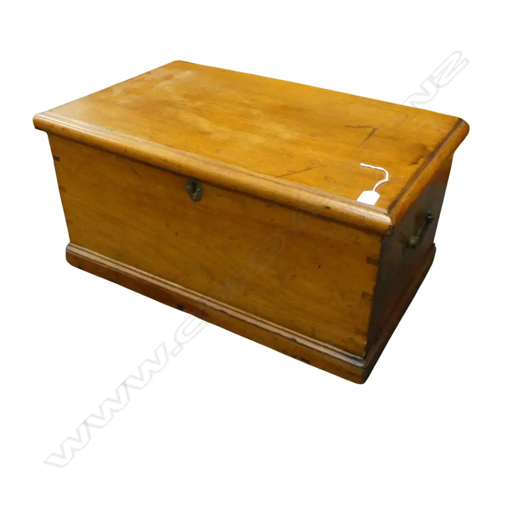 A NZ COLONIAL KAURI HINGED LIDDED STORAGE TRUNK OF COTTAGE PROPORTIONS BRASS SIDE HANDLES W. 680mm Image 1++