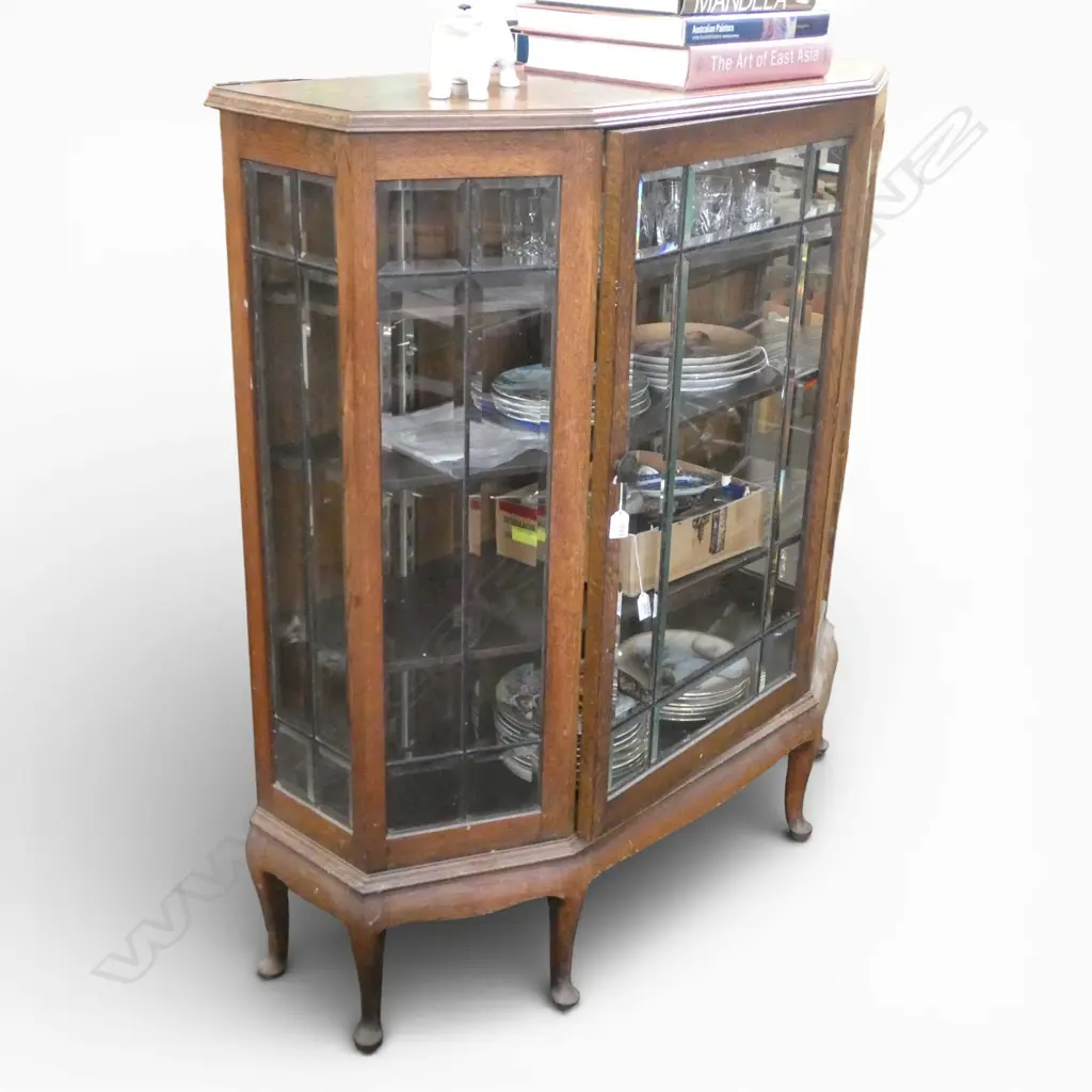 OAK CHINA CABINET BEVELLED GLASS 1070 x 370 x 1230mm Image 1++