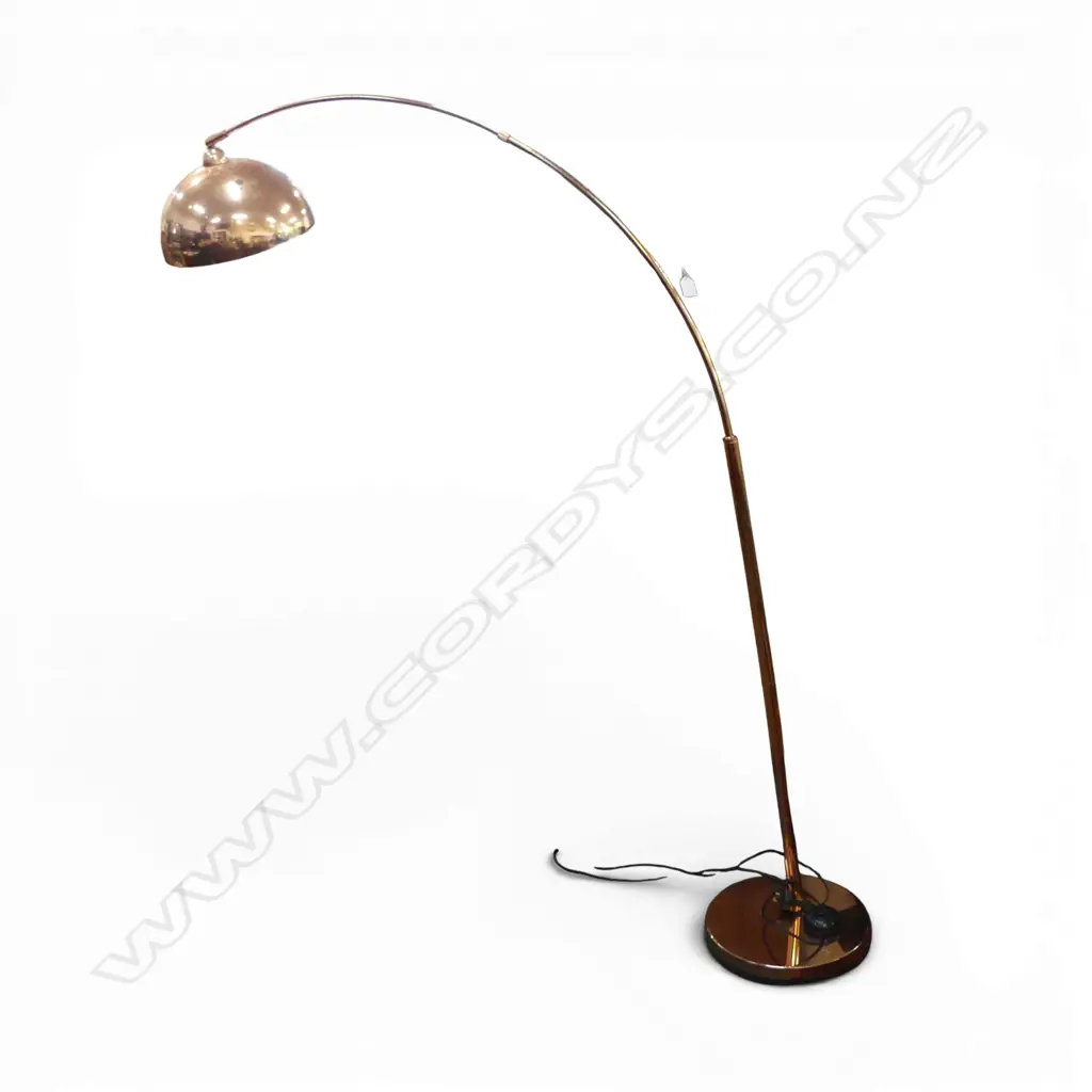 MODERN COPPER TONE FLOOR LAMP, MARKS Image 1++