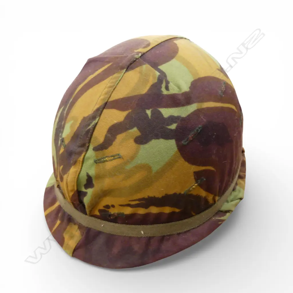 MILITARY HELMET w. CAMO FABRIC COVER Image 1++