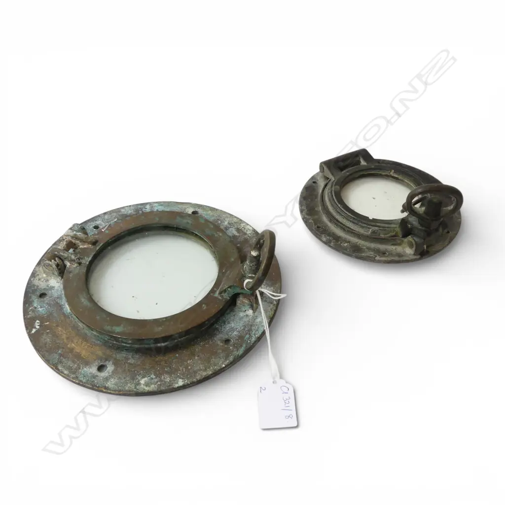 2 BRONZE SHIPS PORTHOLES 205 / 150mm dia Image 1++