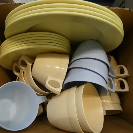 DURAWARE  PICNIC SET