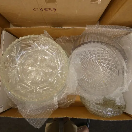 CRYSTAL / PRESSED GLASS BOWLS
