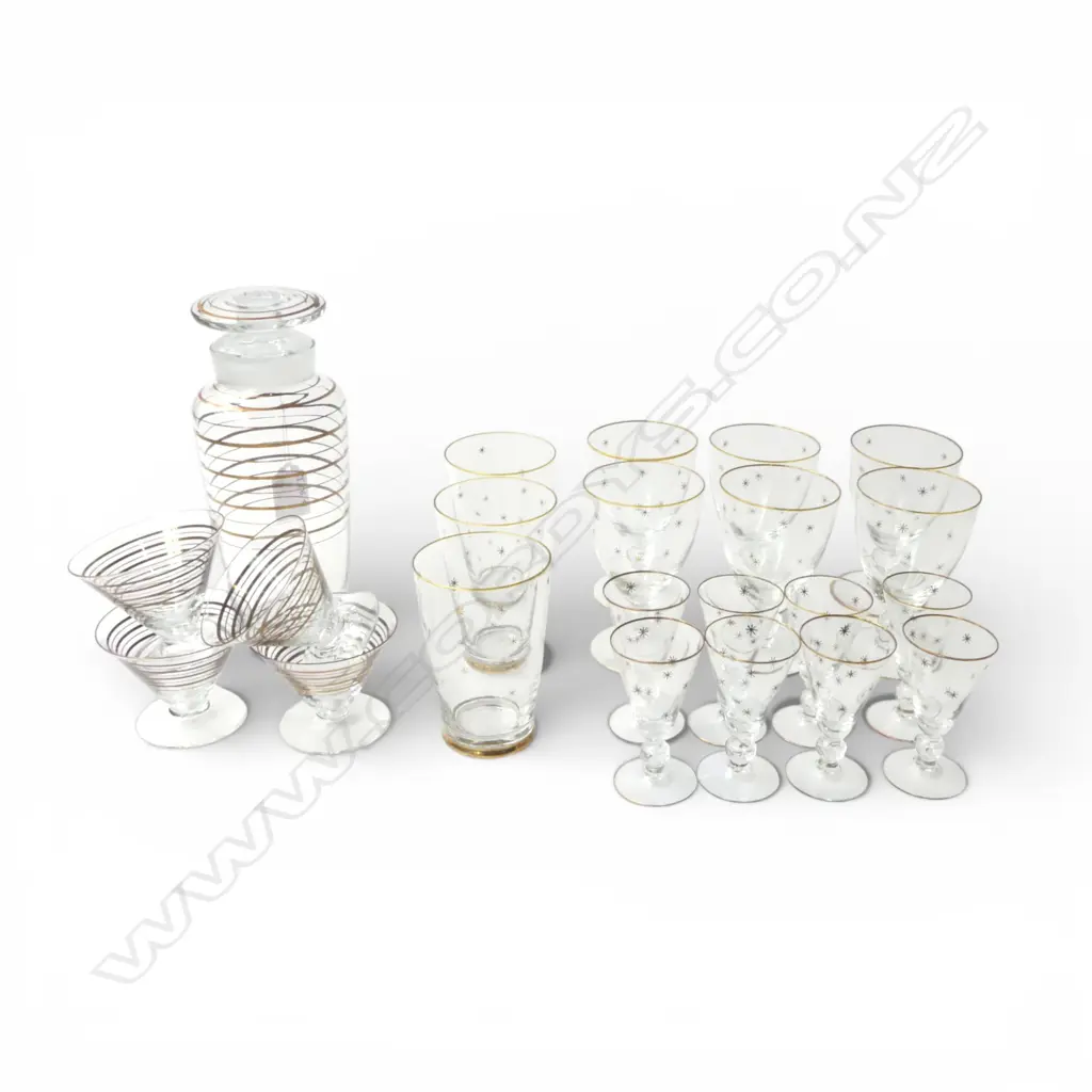 ASST. GLASSWARE Incl. DECANTERS  Image 1++