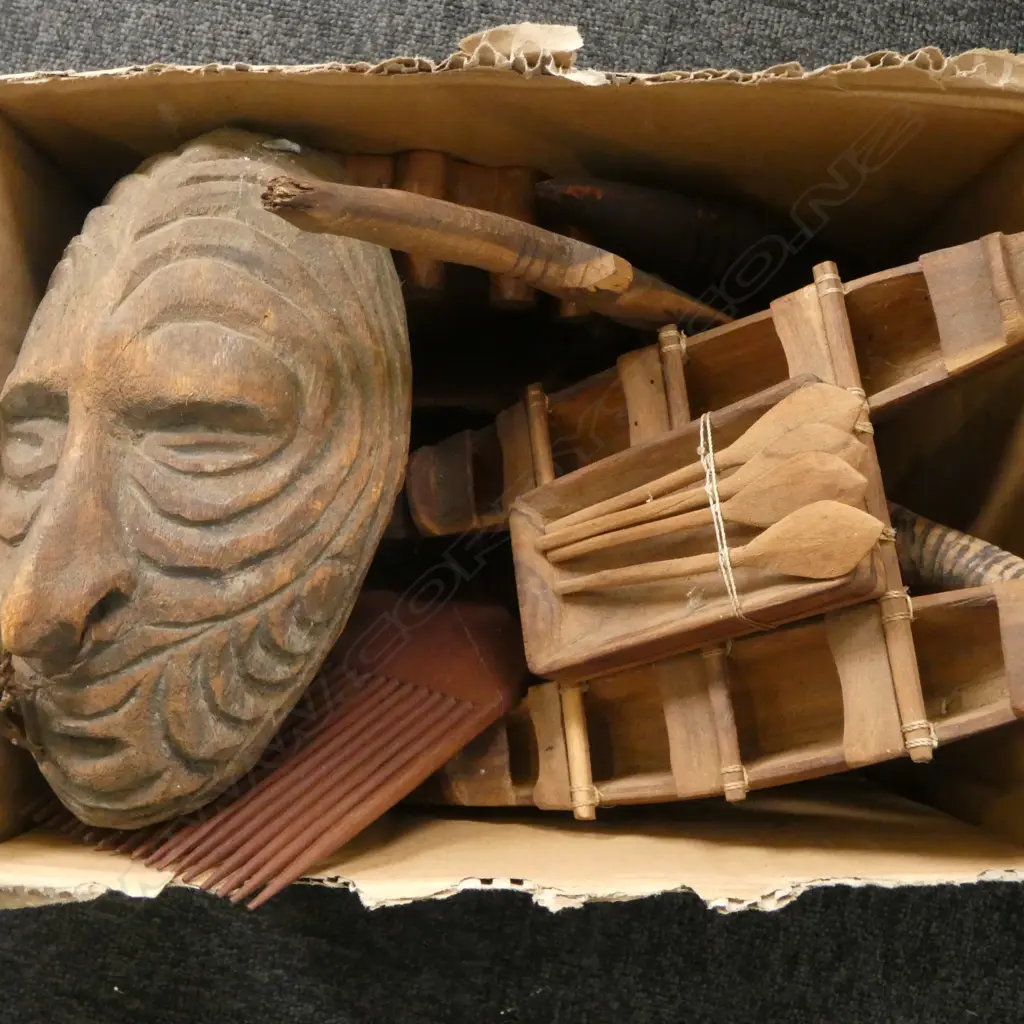BOX TRIBAL CARVED WOOD ITEMS: PNG + ABORIGINAL + PACIFIC Image 1++