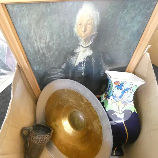 FRAMED PRINT, GILT GLASS BOWL, GREEK JUG & VASE