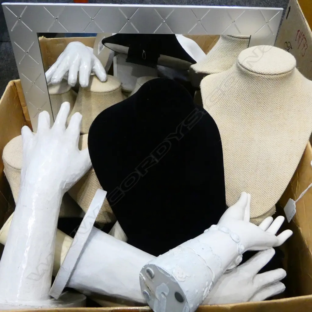 BOX OF ASSORTED JEWELLERY DISPLAY STANDS AND MIRROR from the estate of jeweller Simon Misdale Image 1++