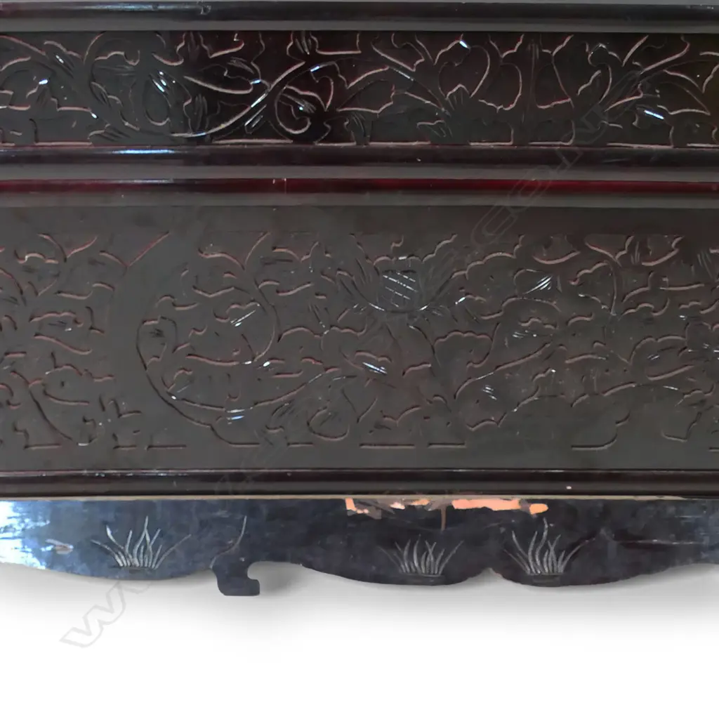 A very large and impressive Chinese famille rose porcelain room screen, Image 1++