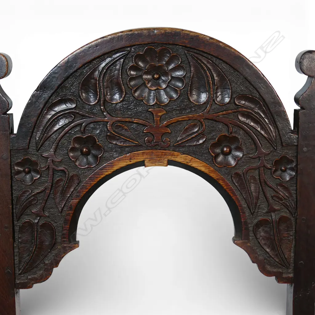 A pair of Georgian oak country house chairs, Image 1++