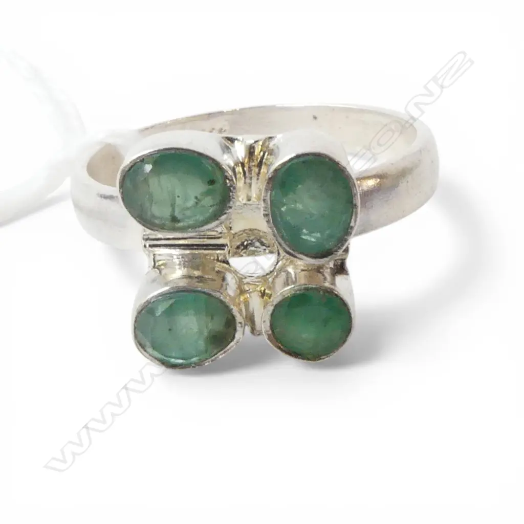 SILVER EMERALD RING Image 1++