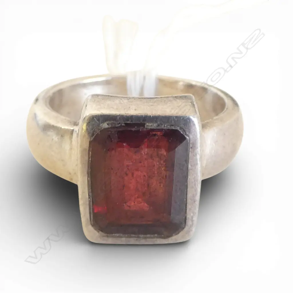 DESIGNER SILVER & GARNET RING sturdy construction Image 1++