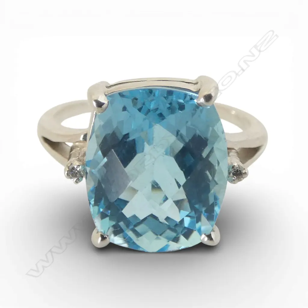SILVER BLUE TOPAZ & DIAMOND RING Image 1++