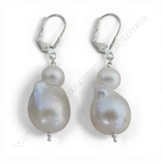 PR SILVER BAROQUE PEARL EARRINGS, continental locks