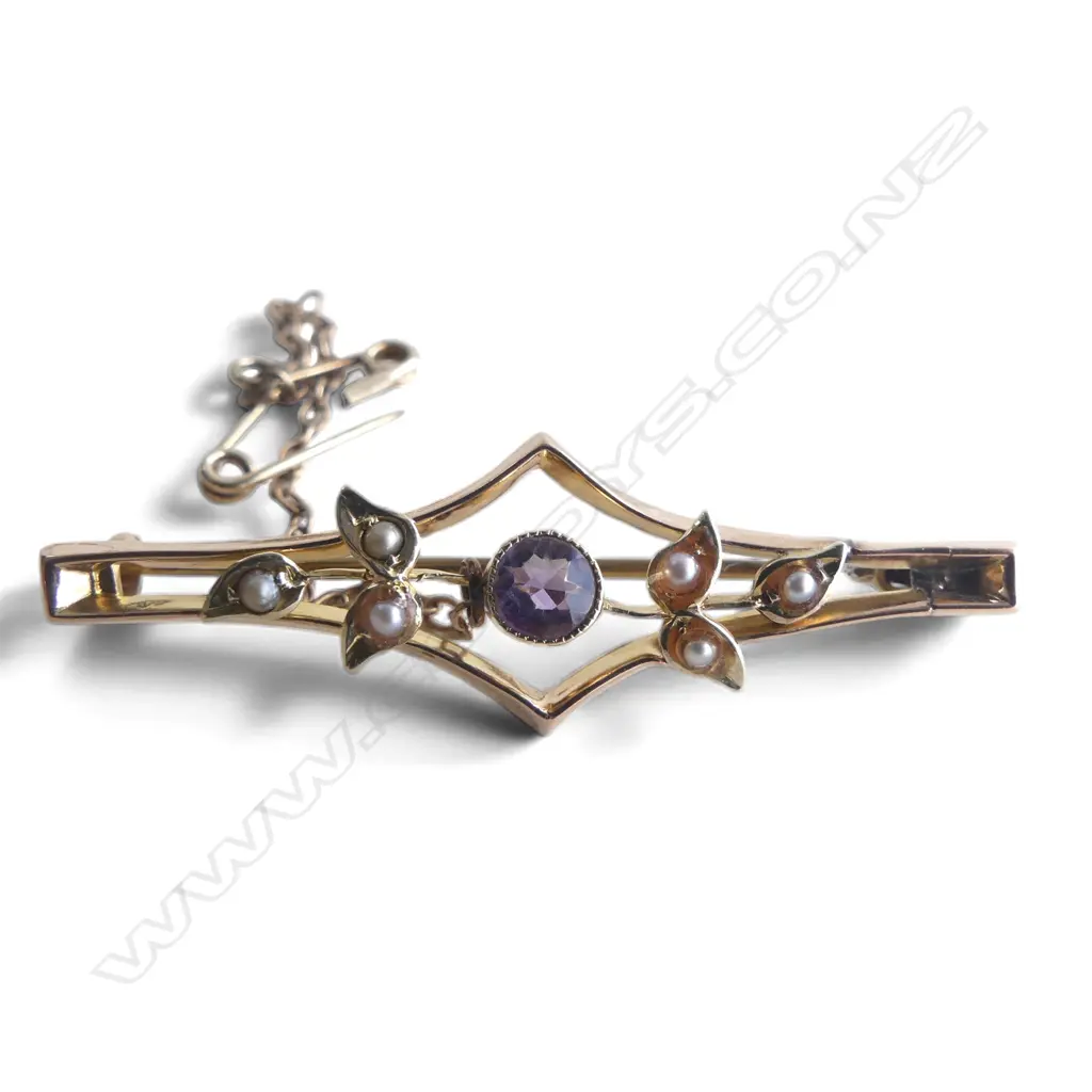 9ct AMETHYST PEARL BROOCH W.40mm, 1.8gms Image 1++
