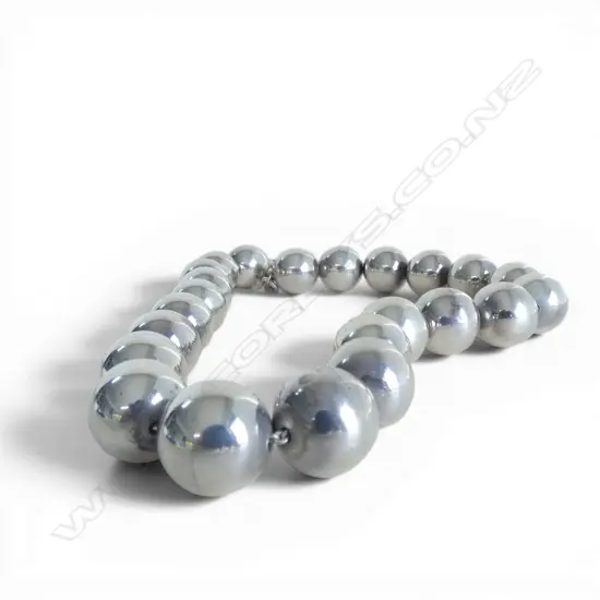 Heavy stg silver large uniform ball necklace Dia.18mm. L.460mm. 144gms