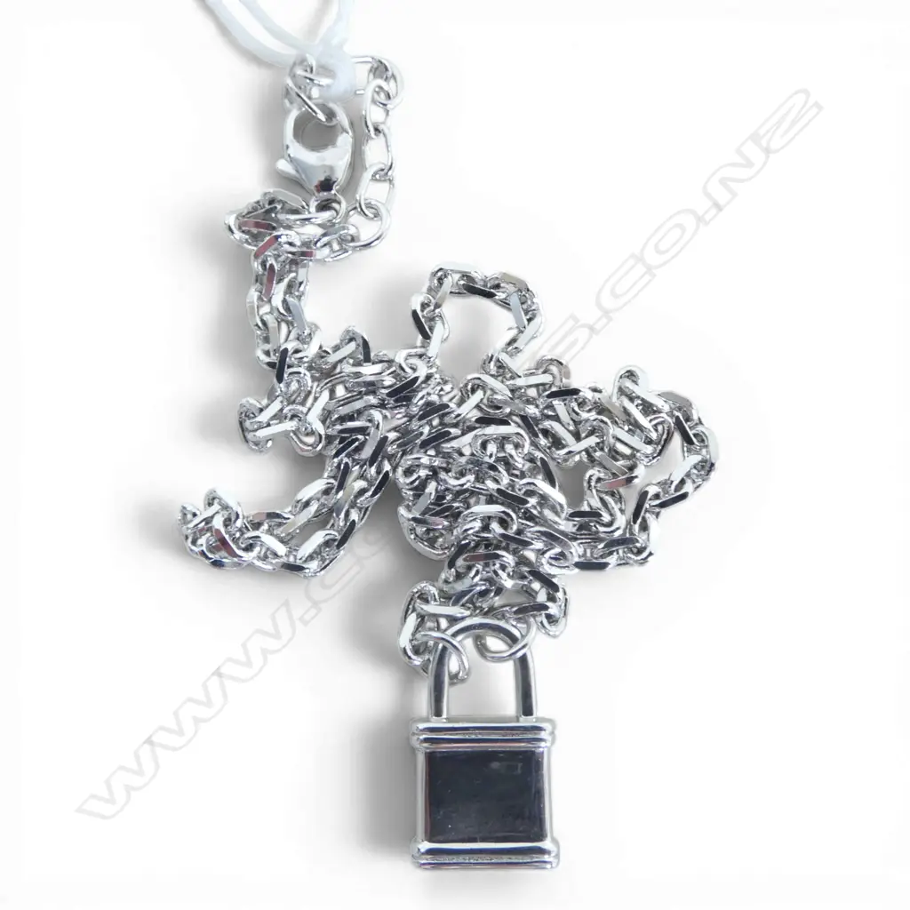 STG SILVER NECKLACE with padlock pendant 13.5gms Image 1++