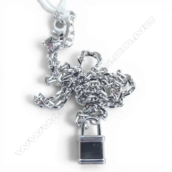 STG SILVER NECKLACE with padlock pendant 13.5gms