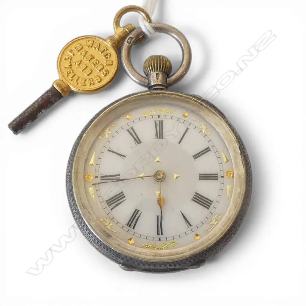 SILVER POCKET WATCH & KEY Image 1++