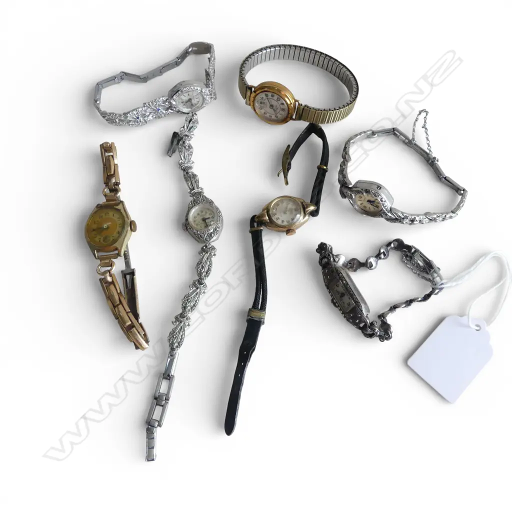 7 VINTAGE WRIST WATCHES Image 1++