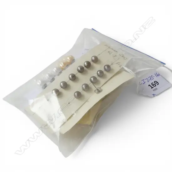 BAG VARIOUS PEARL STUD EARRINGS on cards 