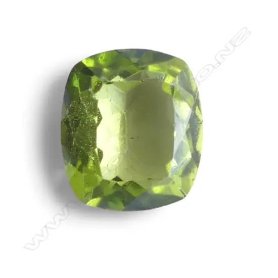 CUSHION CUT LOOSE PERIDOT, 6.40ct, AIG CERT