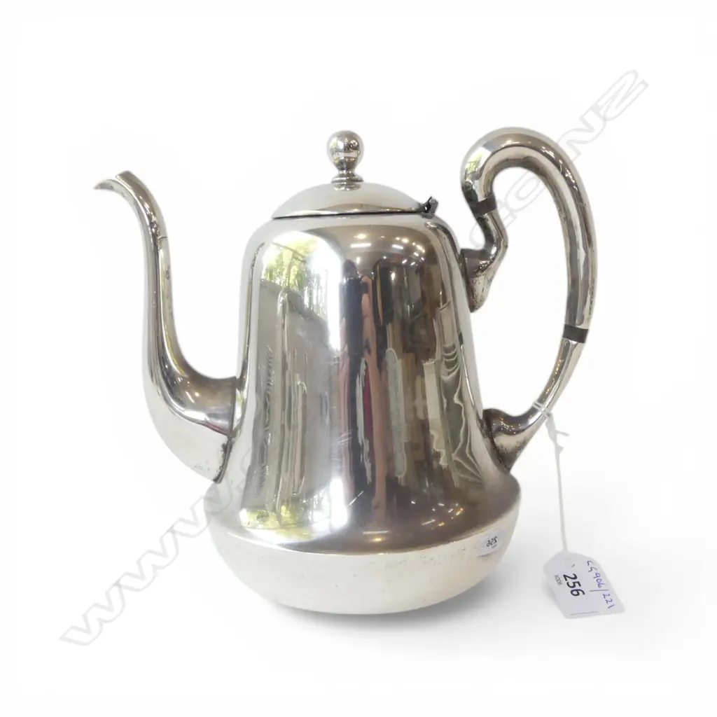 S/SILVER COFFEE POT 900GMS Image 1++