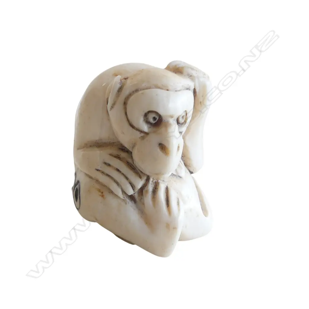 OLD JAPANESE CARVED IVORY NETSUKE of a seated monkey  signed. Image 1++