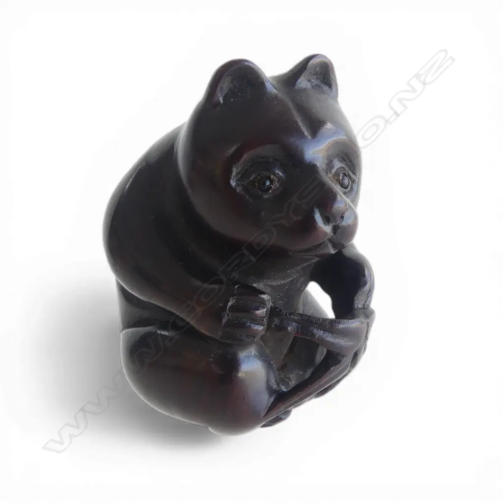 JAPANESE CARVED WOOD NETSUKE OF PANDA WITH LEAF, SIGNED, H.47mm Image 1++