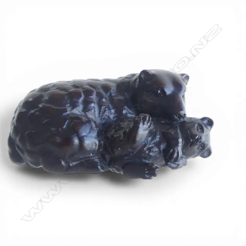 JAPANESE CARVED WOOD NETSUKE OF KUMA WITH CUB , UNSIGNED, L.57mm Image 1++