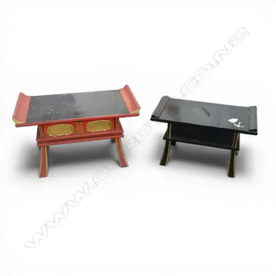 2 JAPANESE LACQUER TABLES faults W.495mm