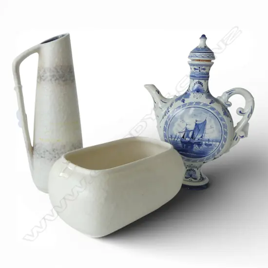 FALCON WARE WHITE VASE H110 RETRO JUG H280MM & DELFT JUG H290MM