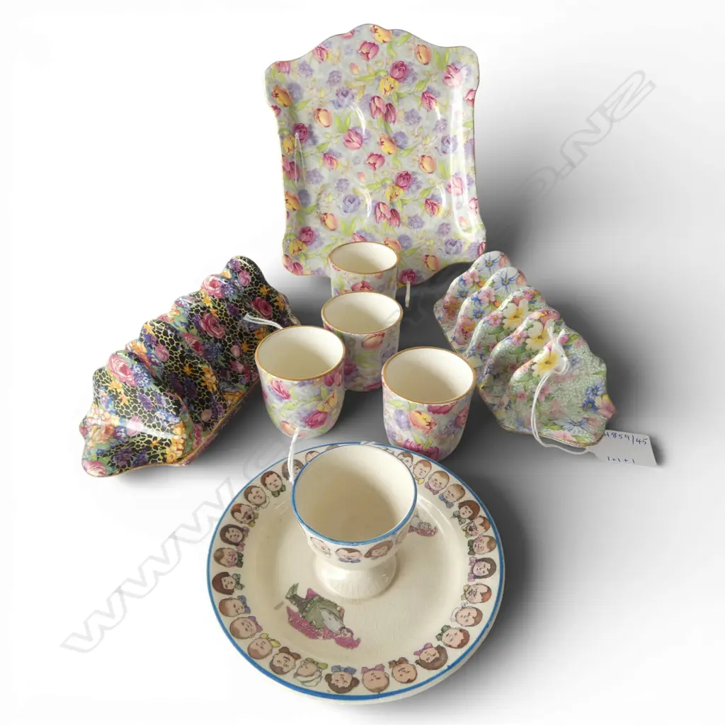 AOF TOAST RACK   AOF 4 EGG CUPS ON PLATE & ANOTHER EGG CUP Image 1++