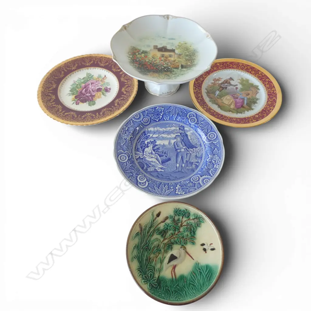 CHINA COMPORT & 4 COLLECTABLE PLATES Image 1++