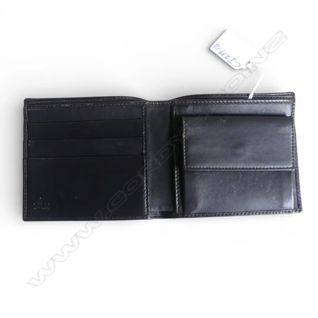 GUCCI LOGO & LEATHER WALLET in Gucci lidded named box maybe not original to this wallet Image 1++