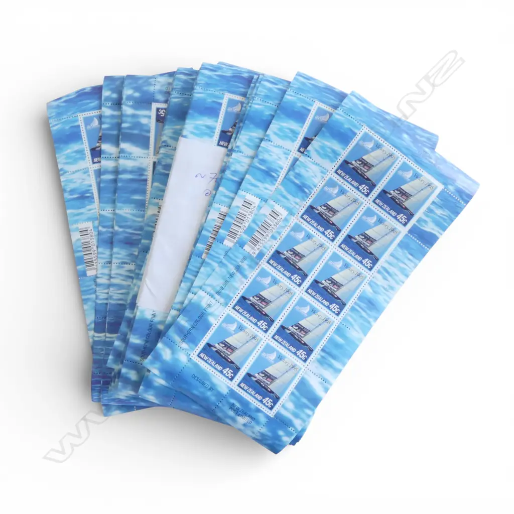 Approx. 700 NZ 45cent 'VICTORY 1995' mini sheet block of 10 STAMPS Image 1++