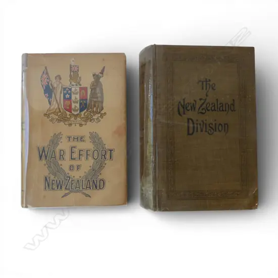 2 N.Z. WAR REFERENCE; THE WAR EFFORT OF NEW ZEALAND & OFFICIAL HISTORY OF N.Z. THE NEW ZEALAND DIVISION 1916-19