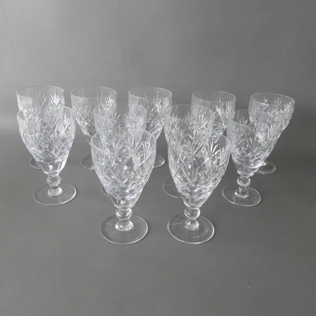A SET OF 11 ENGLISH CRYSTAL WINE GLASSES H.120MM Image 1++