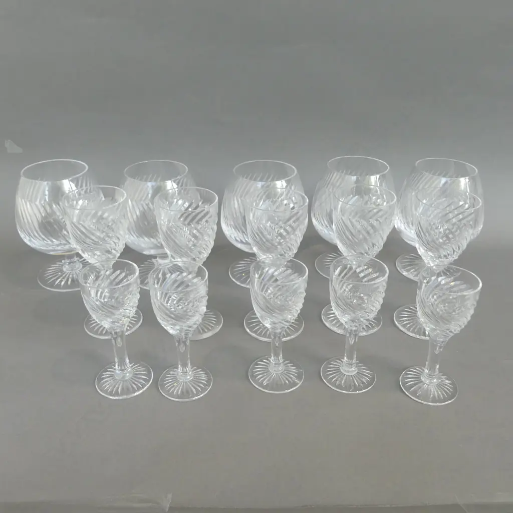 15 TUDOR CUT CRYSTAL GLASSES; SHERRY, PORT & BRANDY BALLONS Image 1++