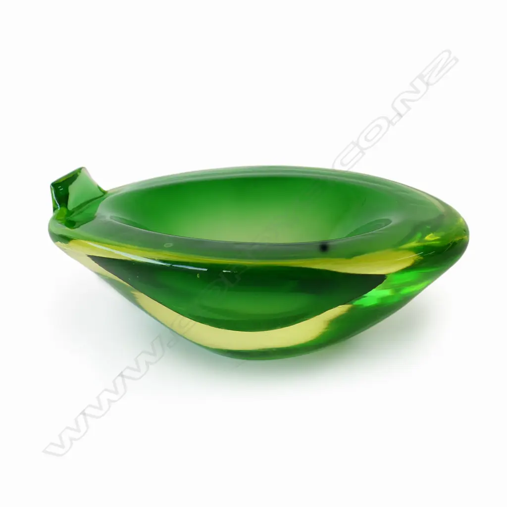 MURANO? GREEN URANIUM GLASS VASE W.175mm Image 1++