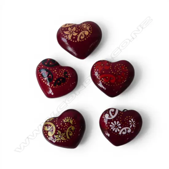 5 KEUM SUN LEE SML RED CERAMIC HEARTS, L.65mm, wall hanging