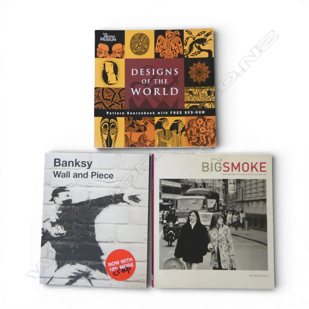 3 REFERENCE BOOKS; BANKSY, BIG SMOKE & DESIGNS OF THE WORLD  Image 1++